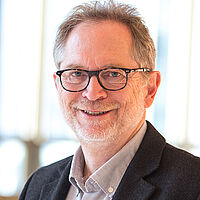 Dr. Christian Mentler
