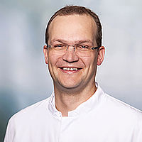 PD Dr. Dr. Henning Hanken